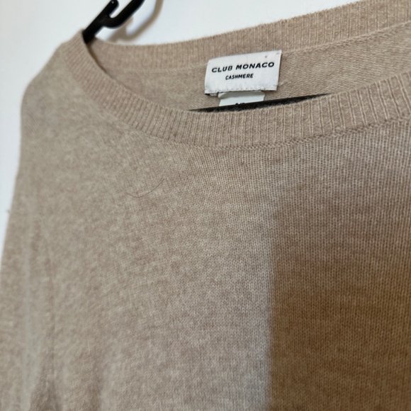 Club Monaco beige cashmere sweater - Picture 3 of 3